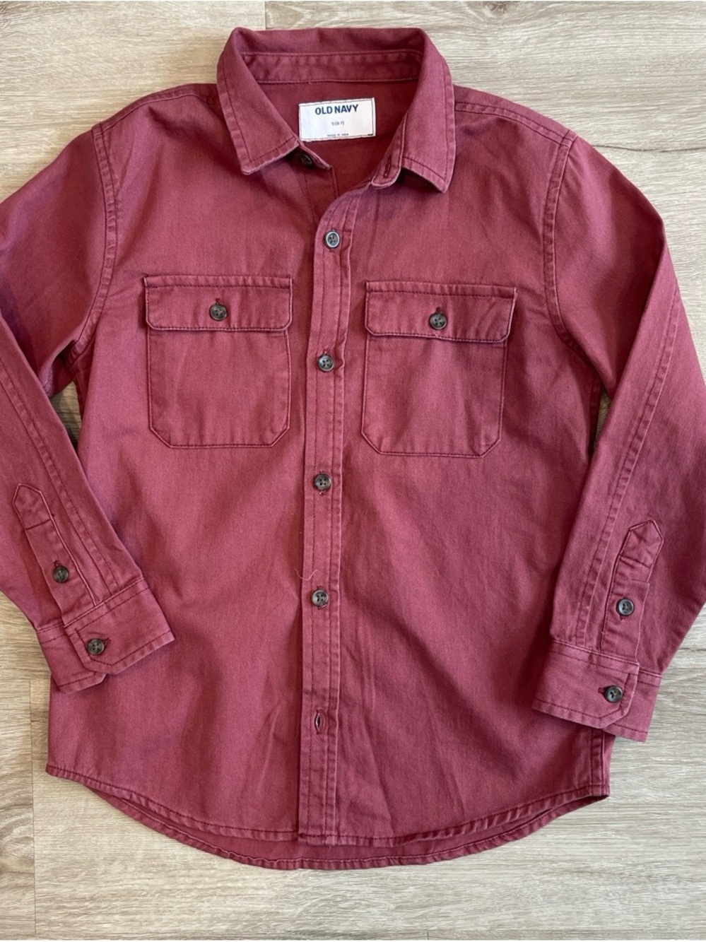 Old navy boys Burgundy long sleeve button down shirt size 6-7 NWT